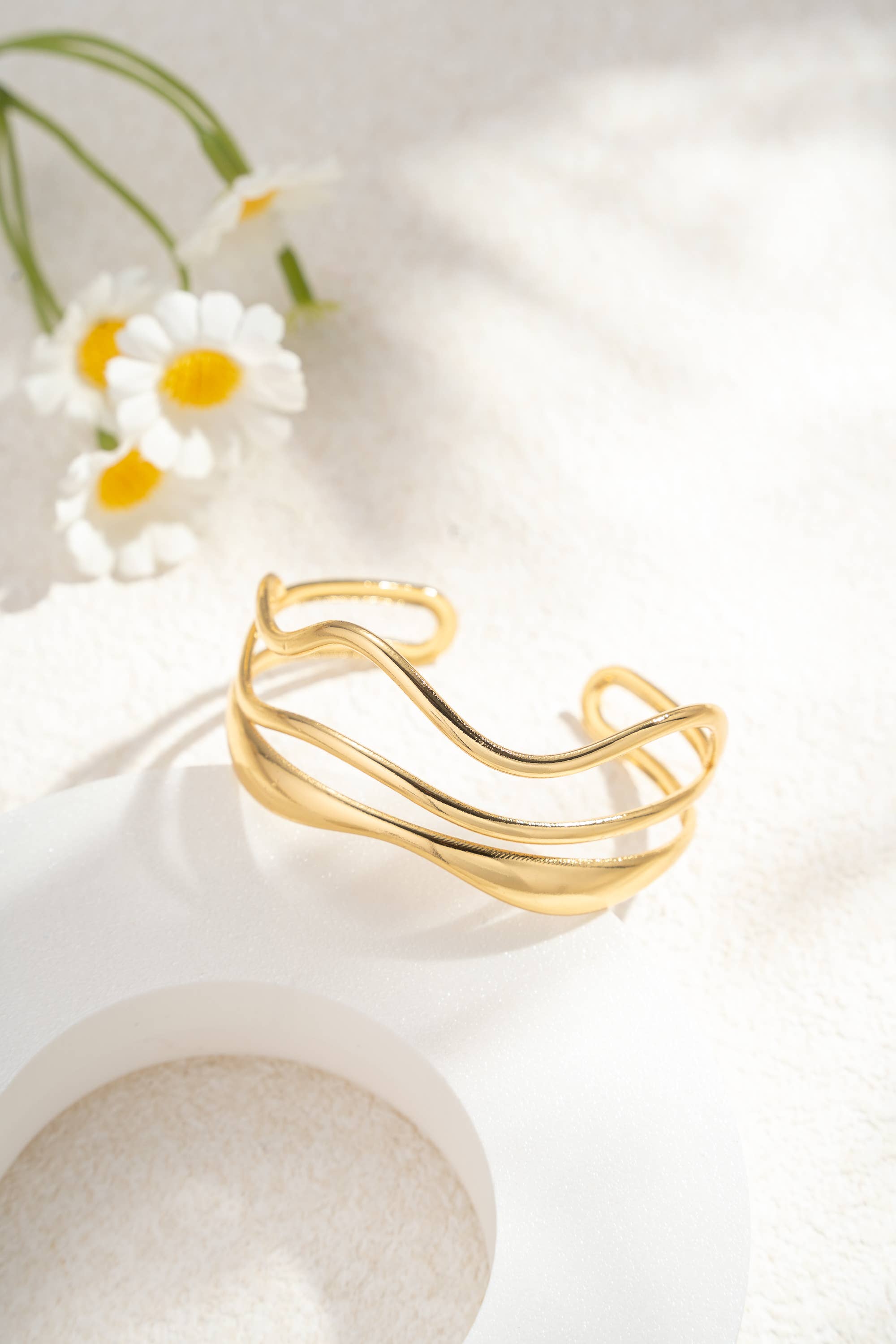 Eluna Wave Cuff