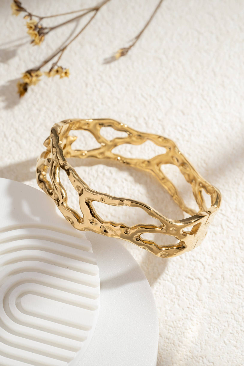 Aurelia Void Bangle