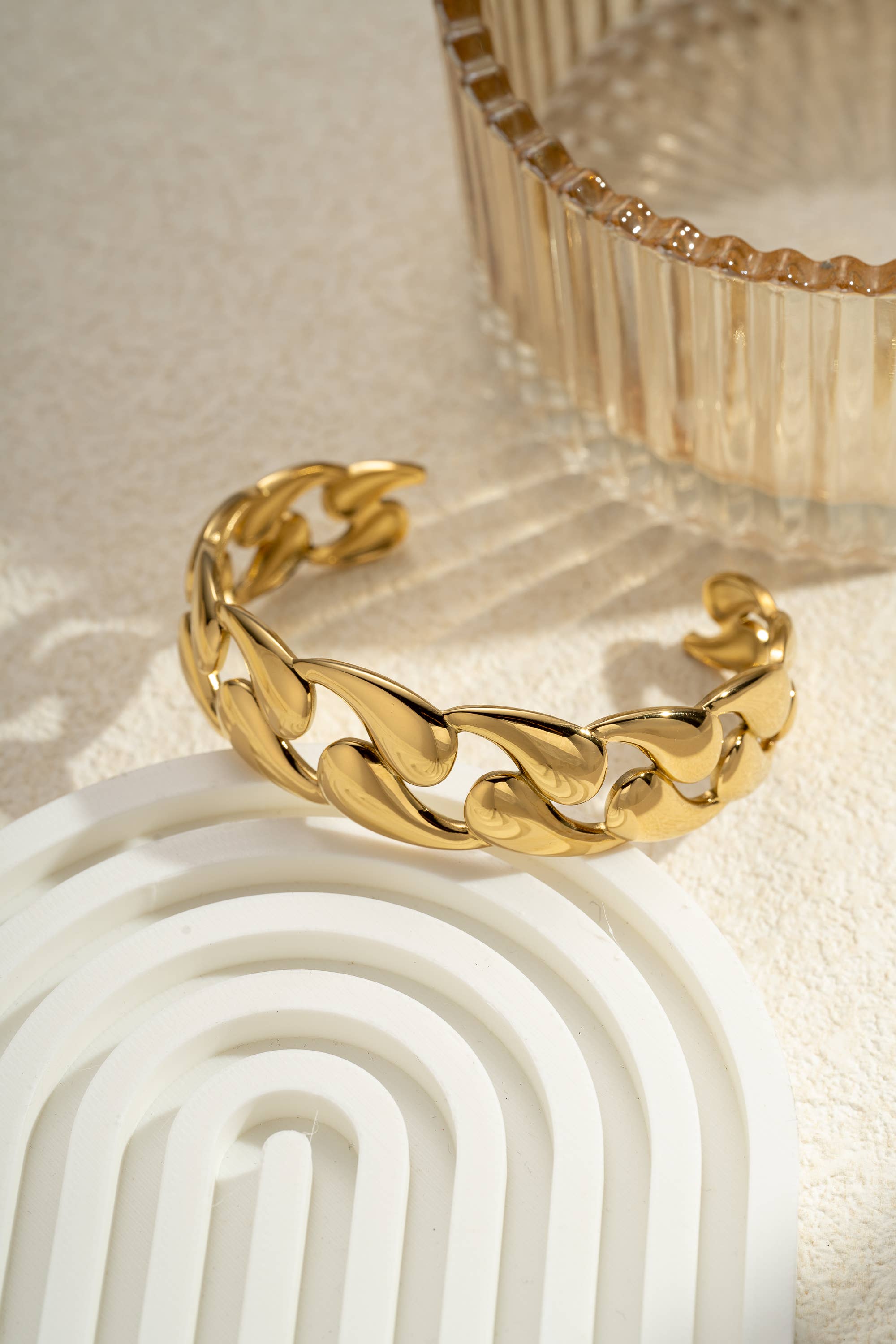 Veloura Chain Cuff