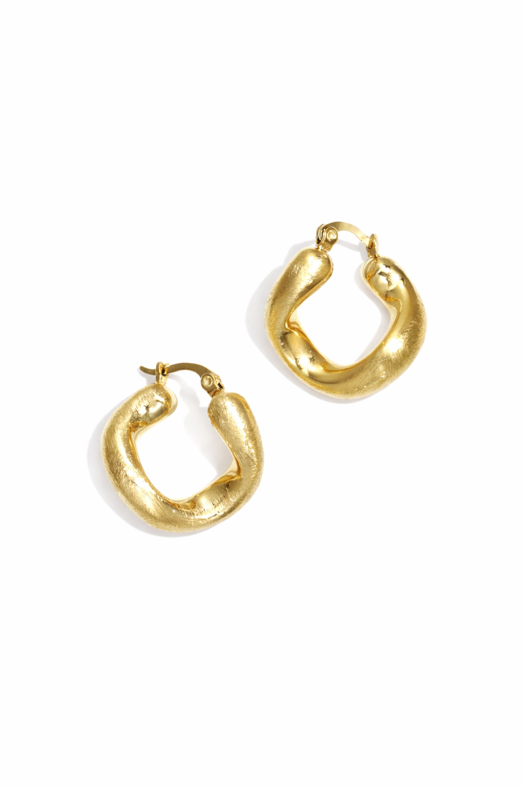 Elara Hoops