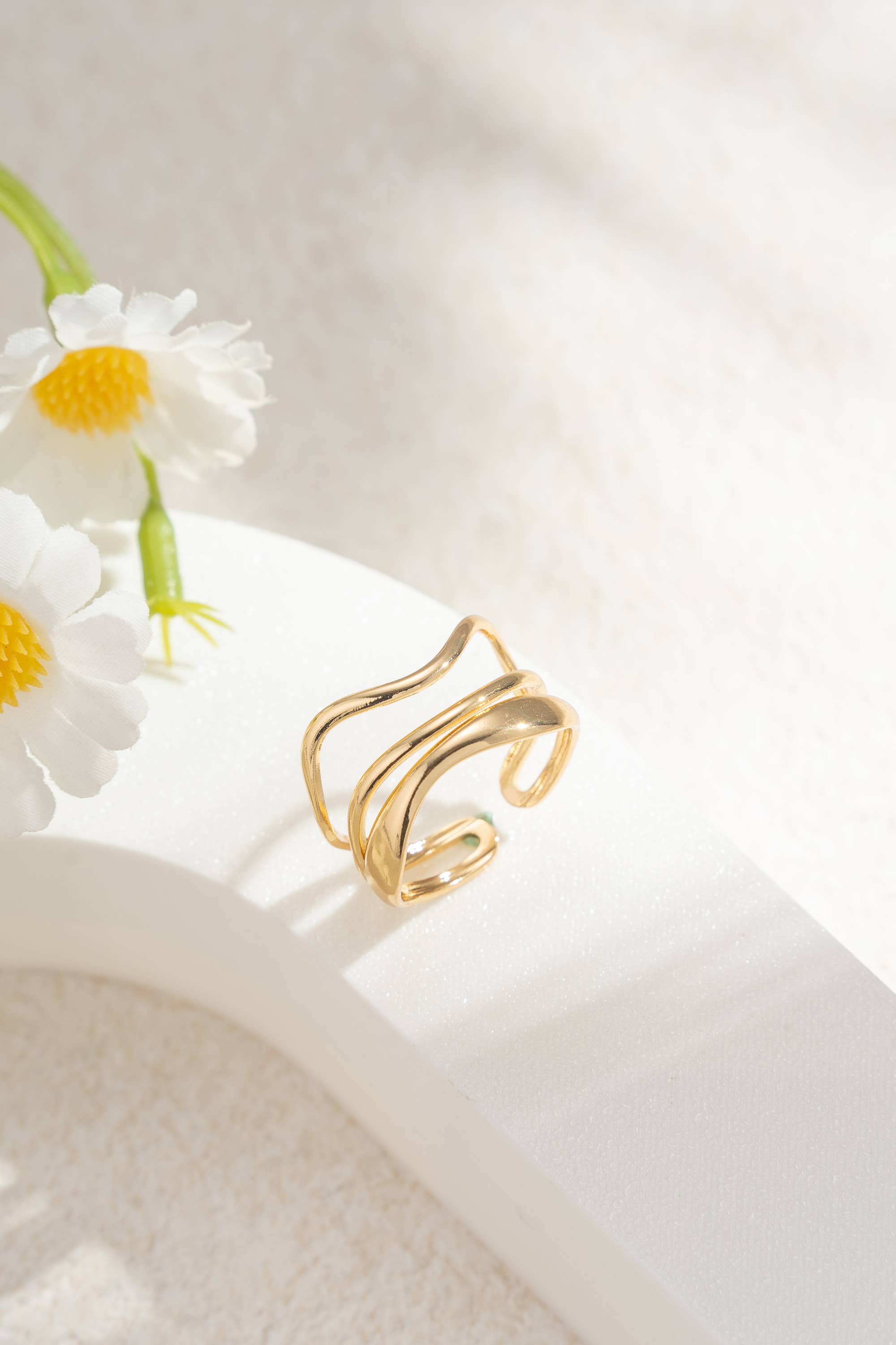 Alvara Wave Ring